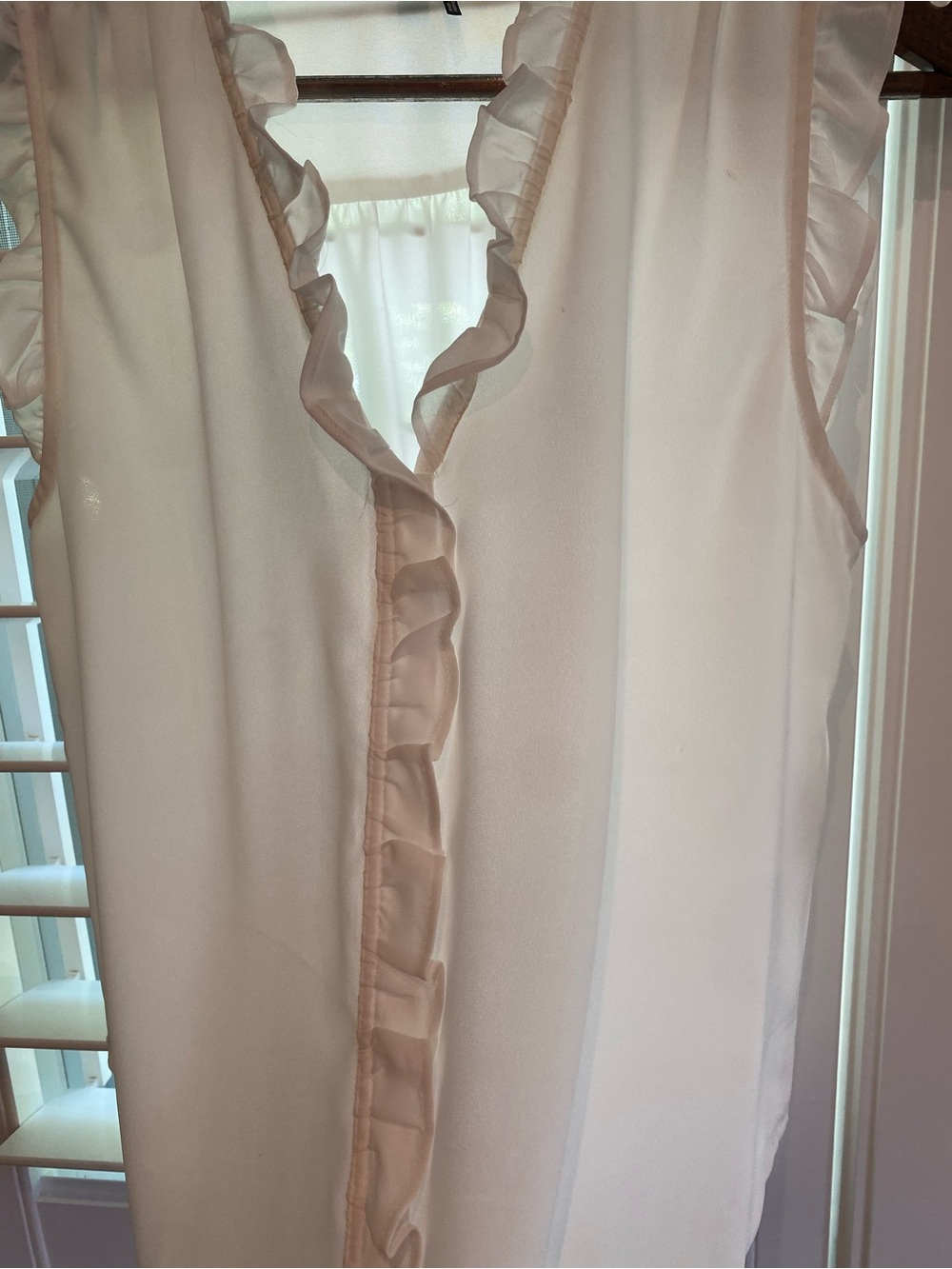 Dkny Feminine White Ruffle V-Neck Sleeveless Camisole